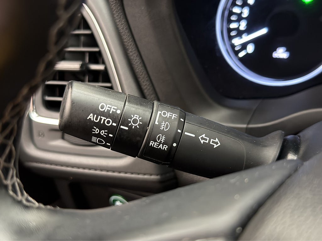 Vehicle Image 17
