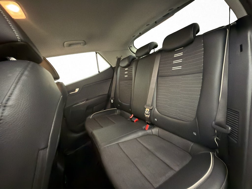 Vehicle Image 24