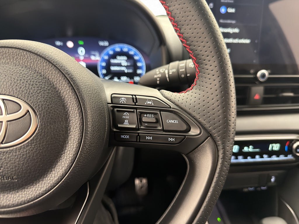 Vehicle Image 19