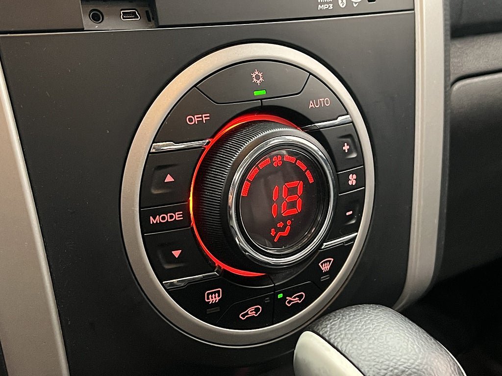 Vehicle Image 23