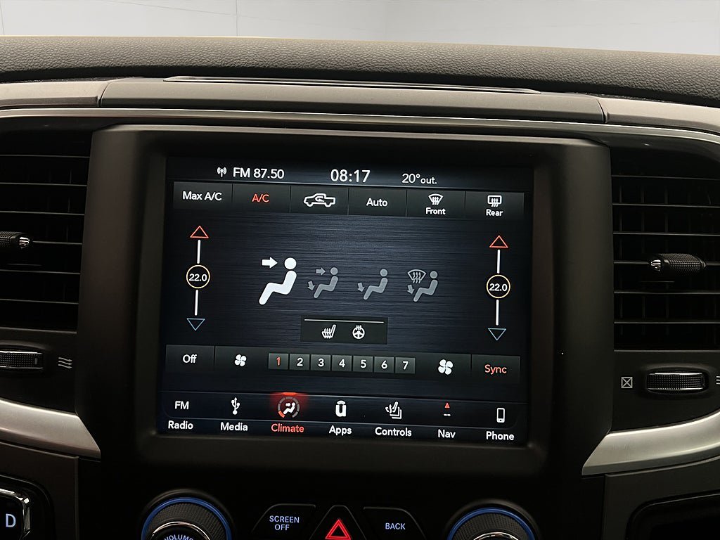 Vehicle Image 25