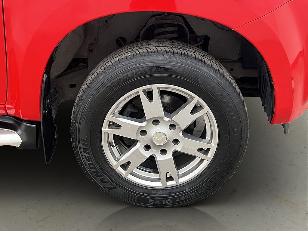 Vehicle Image 32
