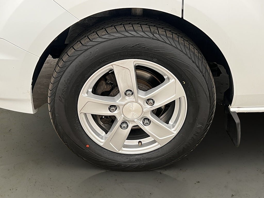 Vehicle Image 27