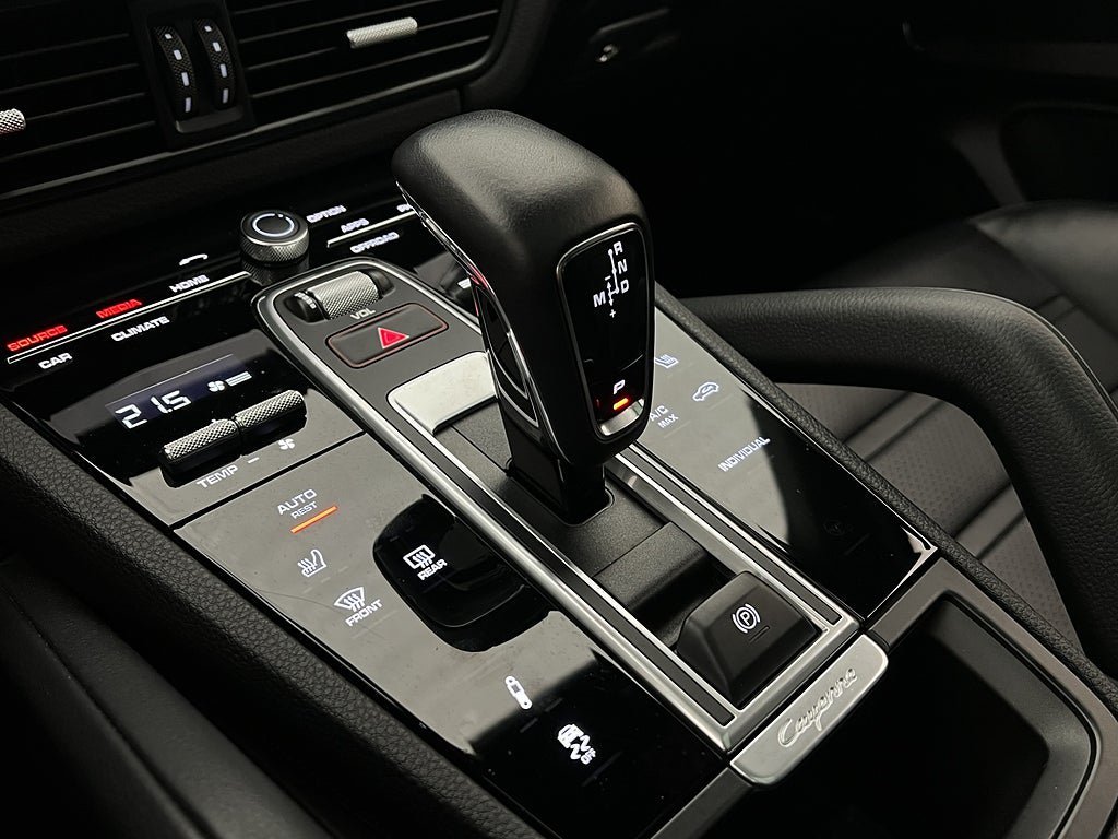 Vehicle Image 33