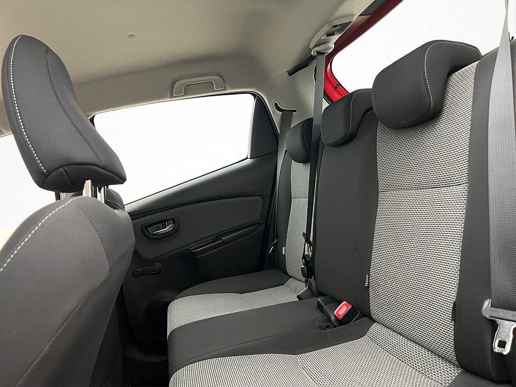 Vehicle Image 21