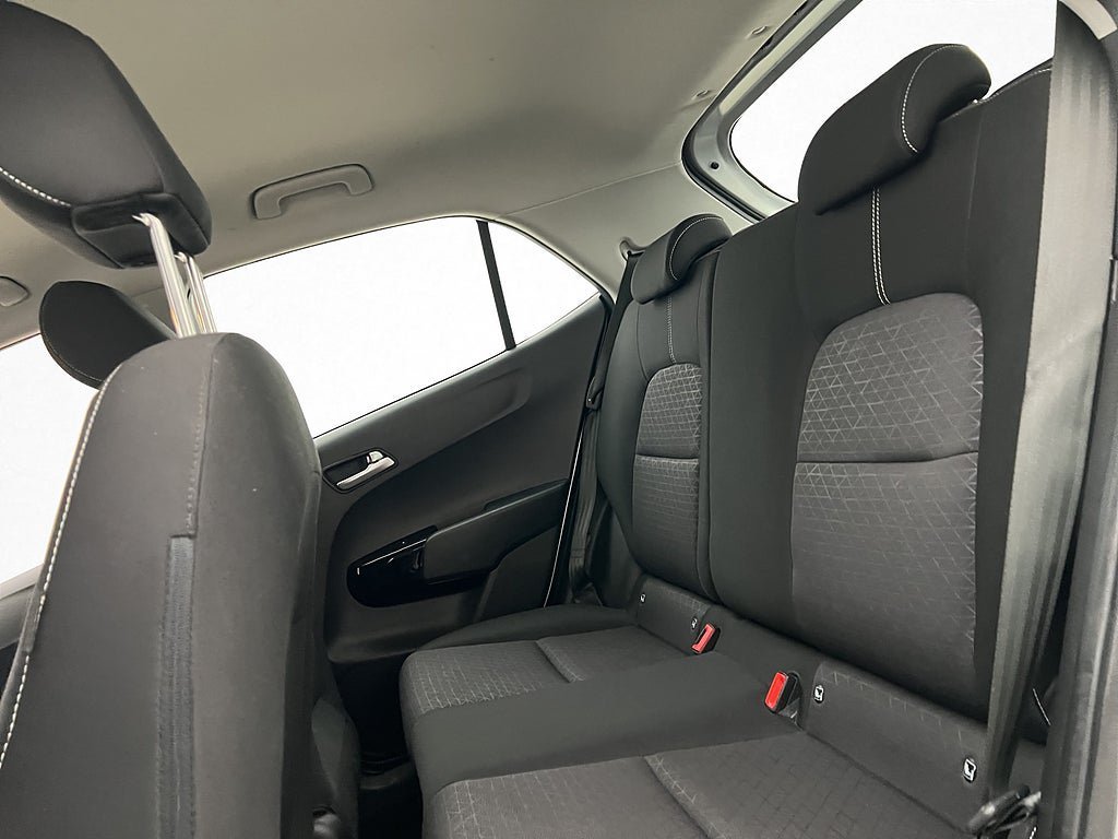 Vehicle Image 22