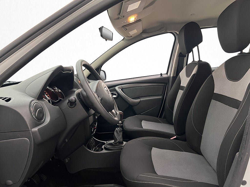 Vehicle Image 12