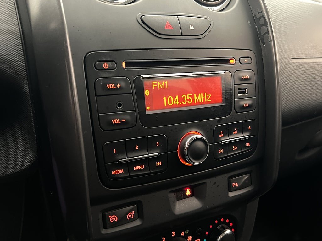 Vehicle Image 17
