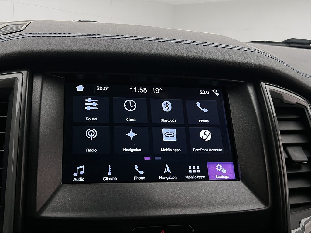 Vehicle Image 24