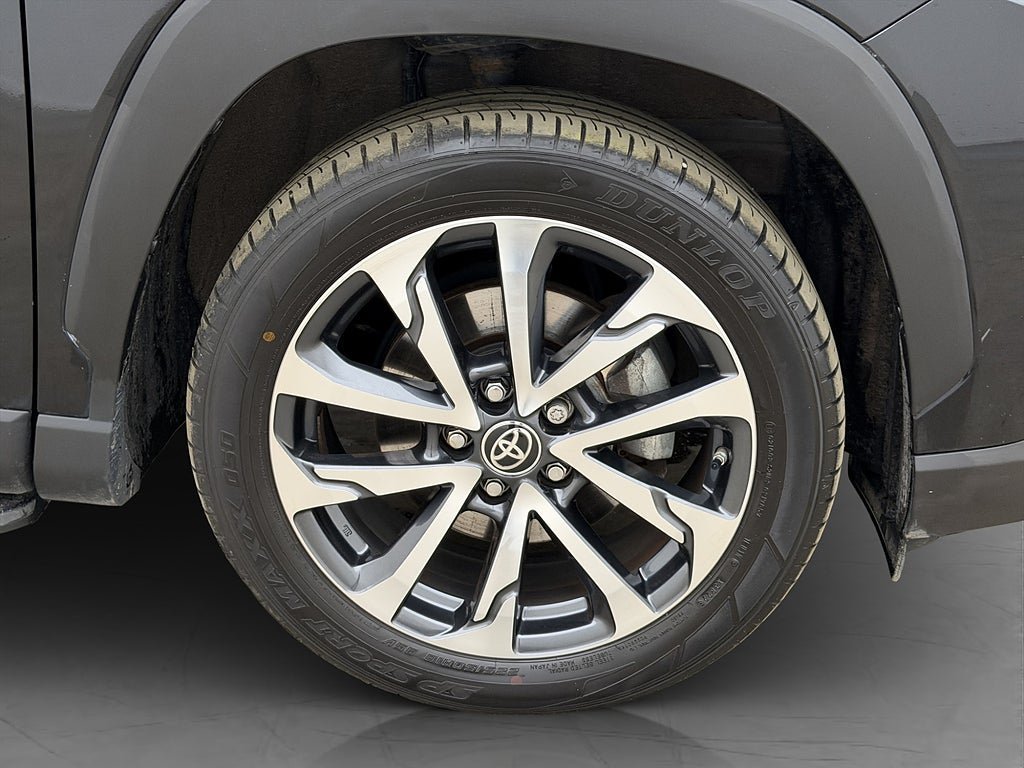Vehicle Image 38