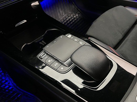 Vehicle Image 24