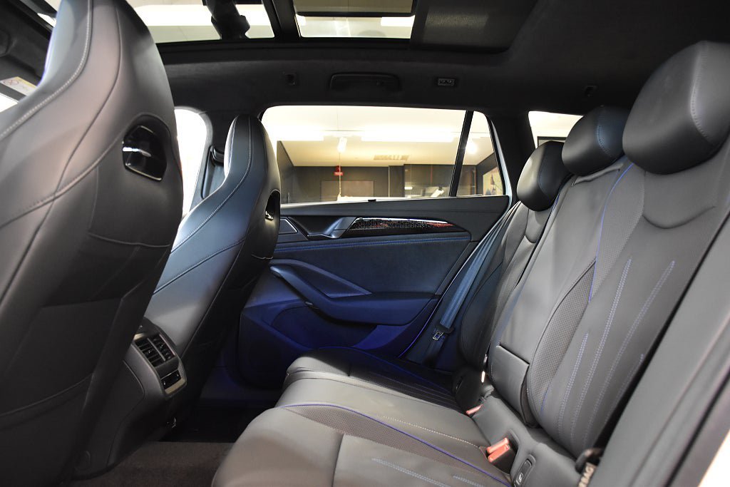 Vehicle Image 31