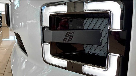 Vehicle Image 8