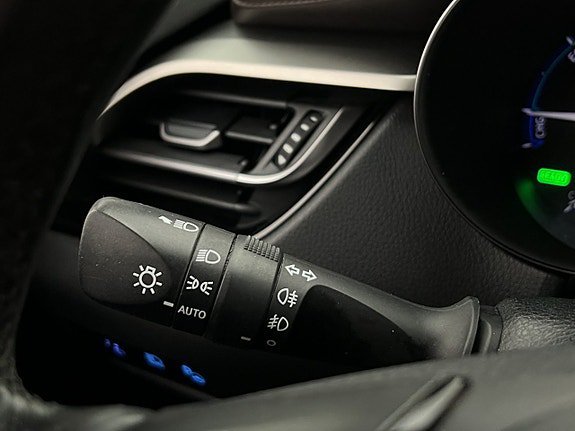 Vehicle Image 23