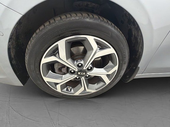 Vehicle Image 29