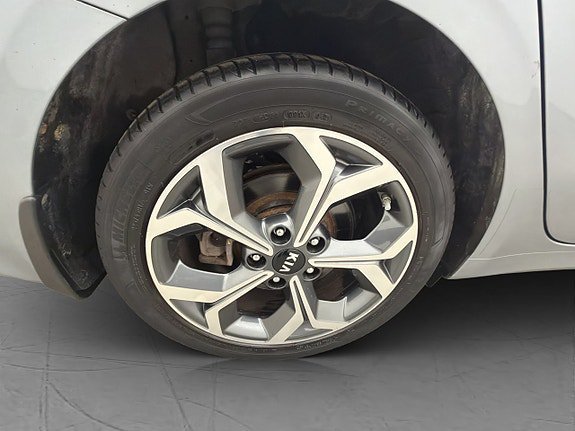 Vehicle Image 31