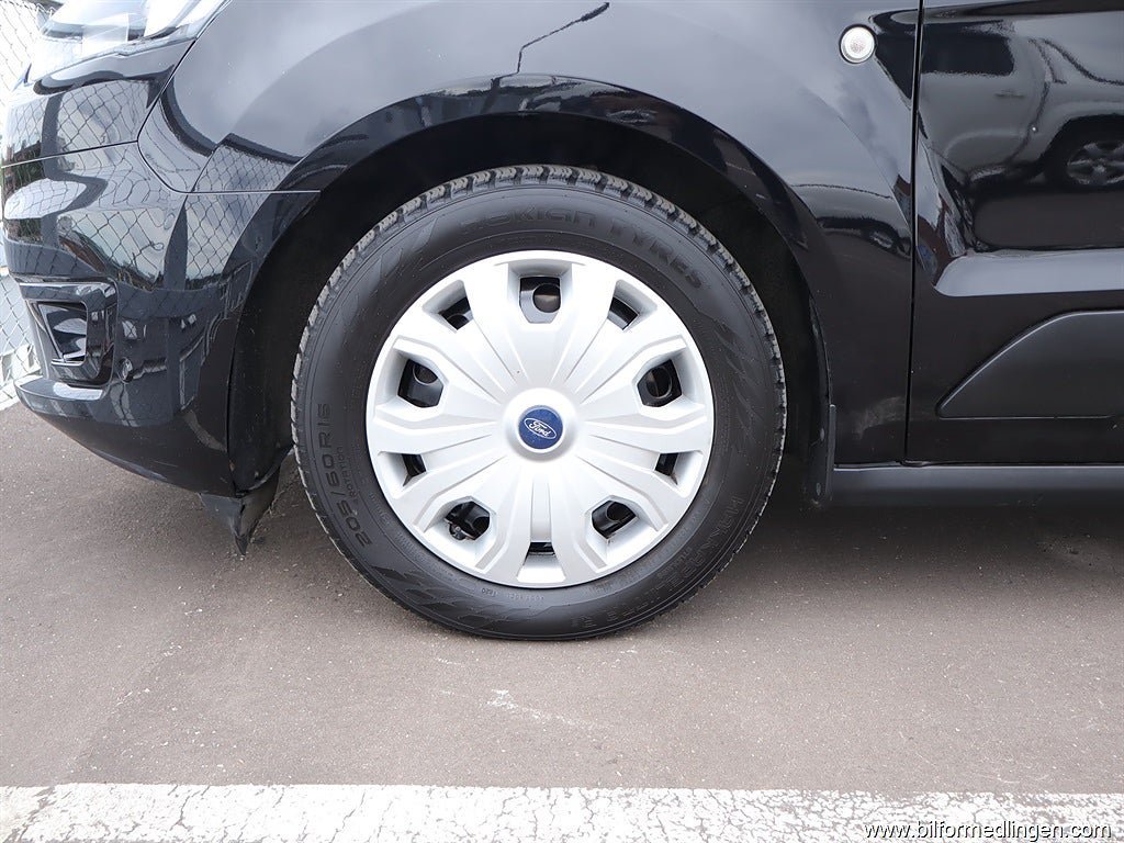 Vehicle Image 24