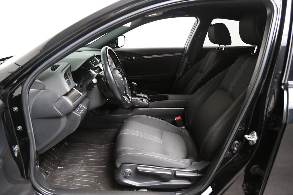 Vehicle Image 10