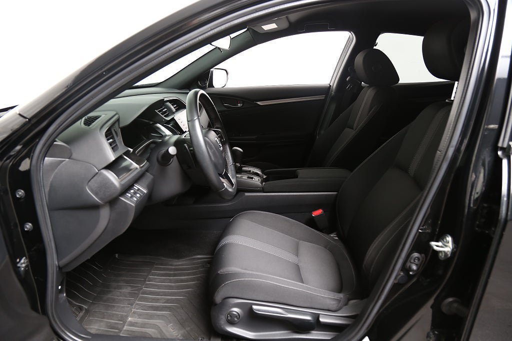Vehicle Image 10