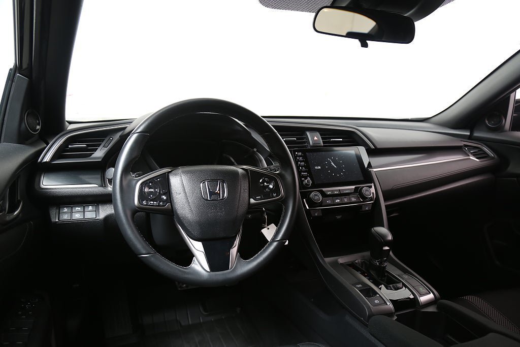 Vehicle Image 13