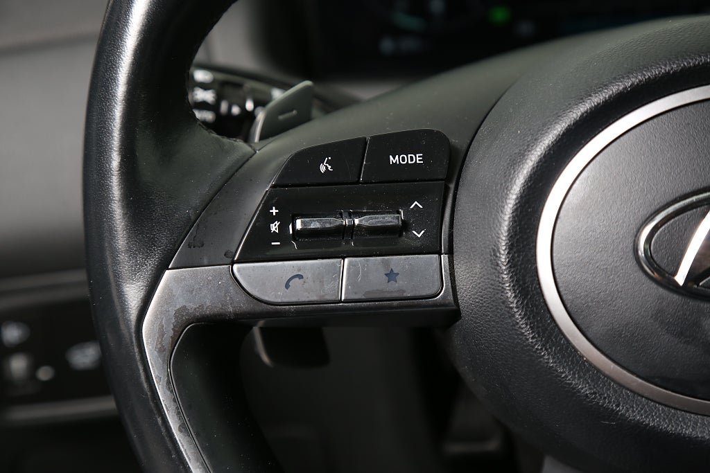 Vehicle Image 24