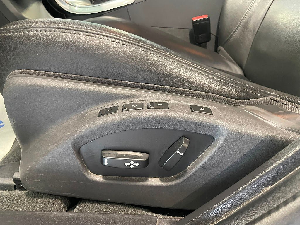 Vehicle Image 23