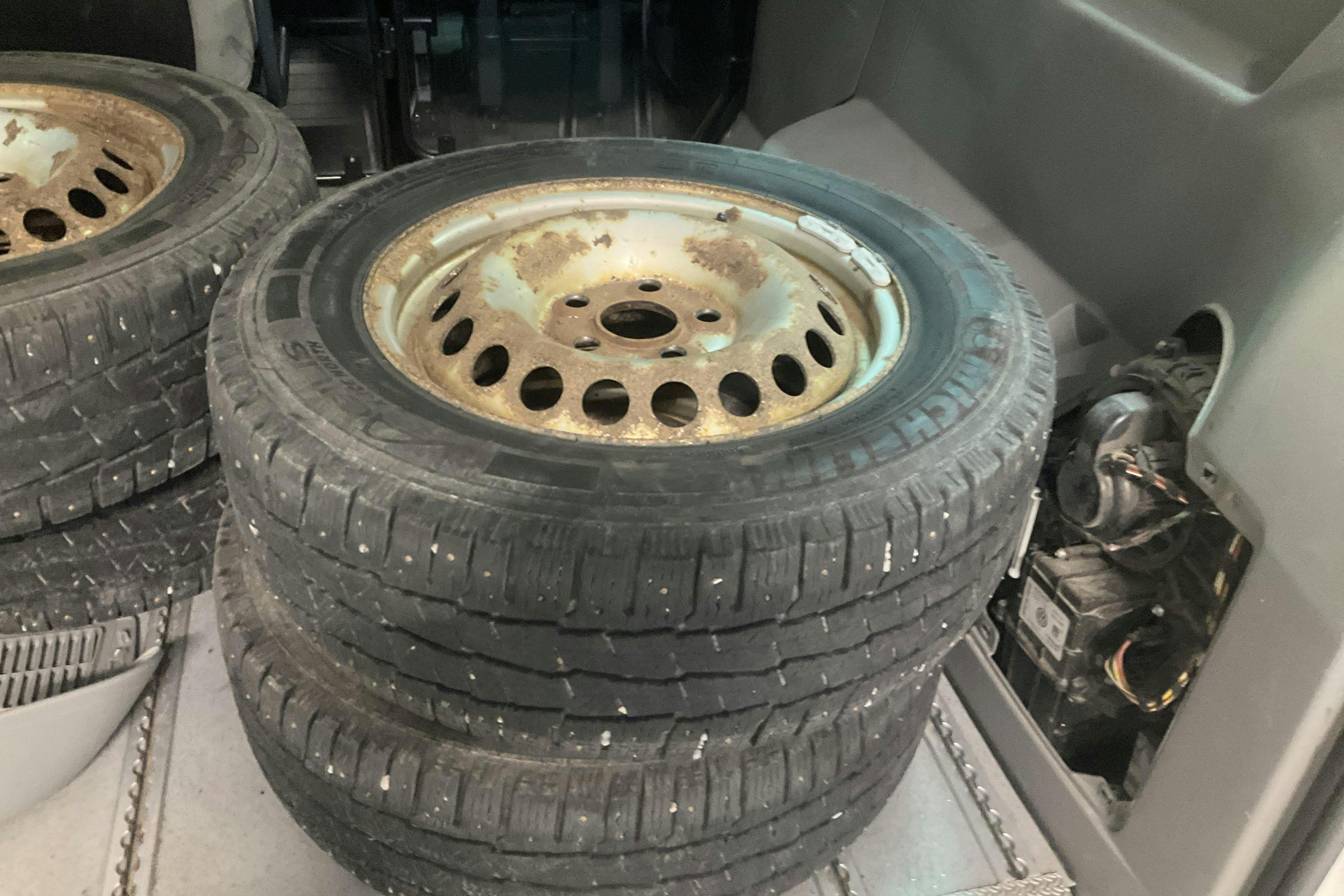 Vehicle Image 10