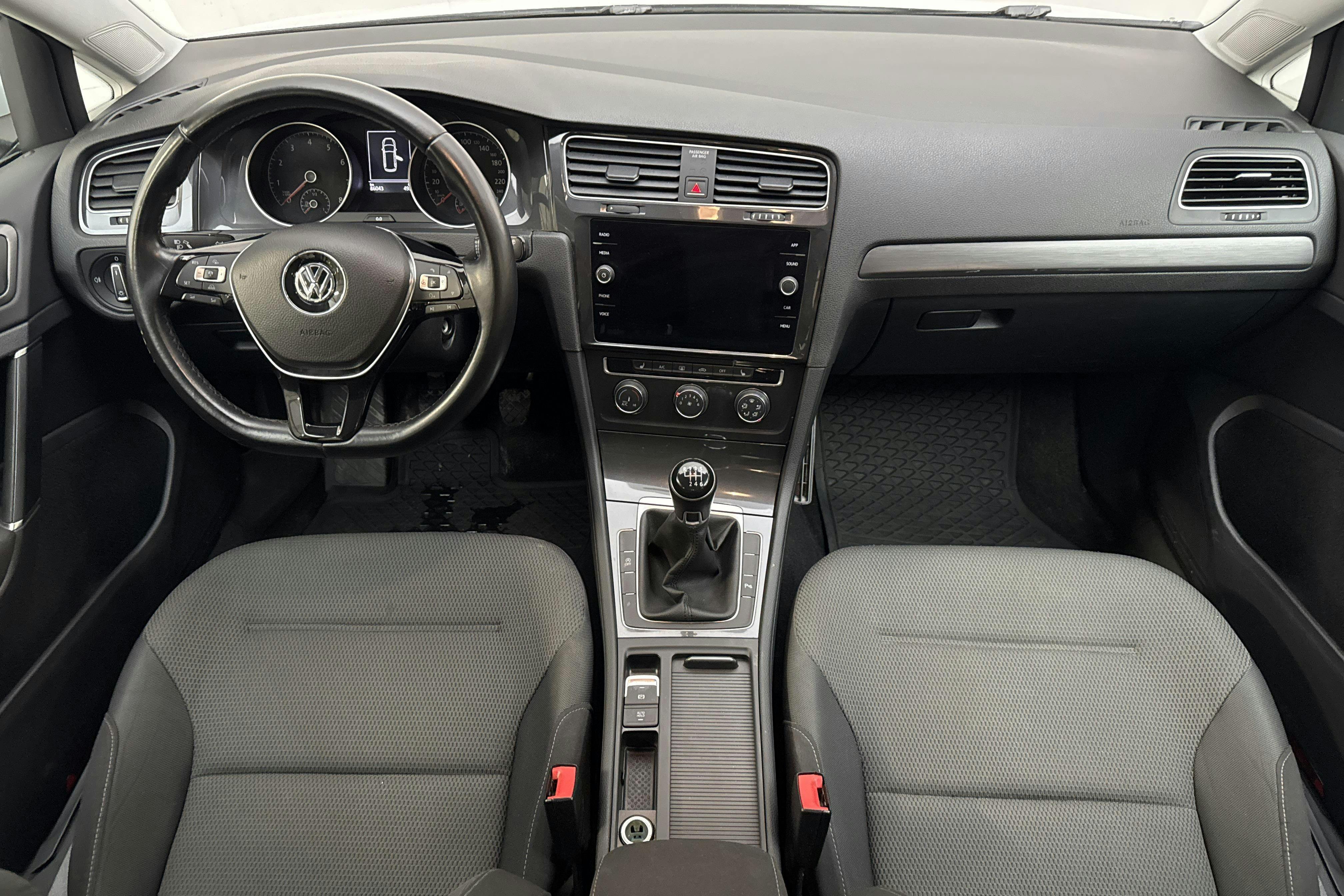 Vehicle Image 6