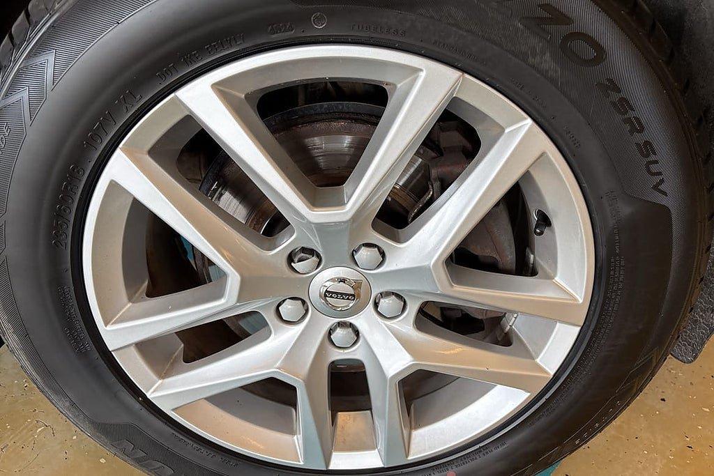 Vehicle Image 12