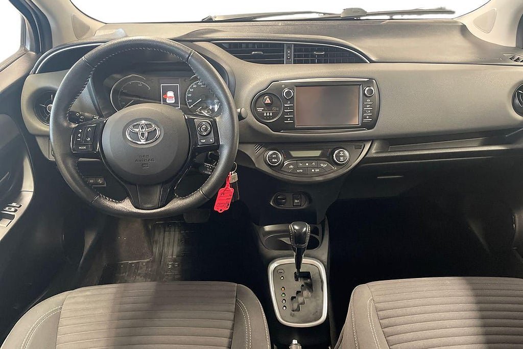 Vehicle Image 10