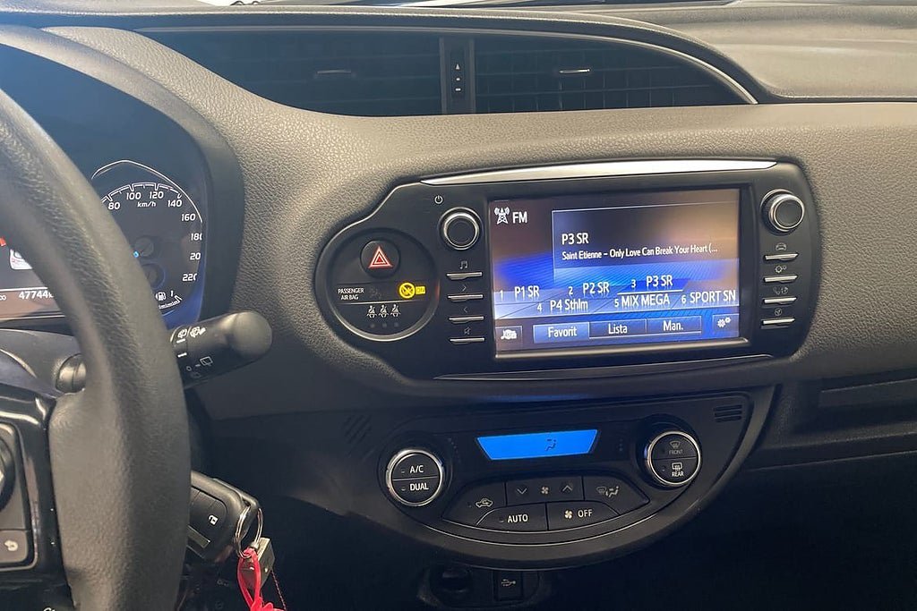 Vehicle Image 15
