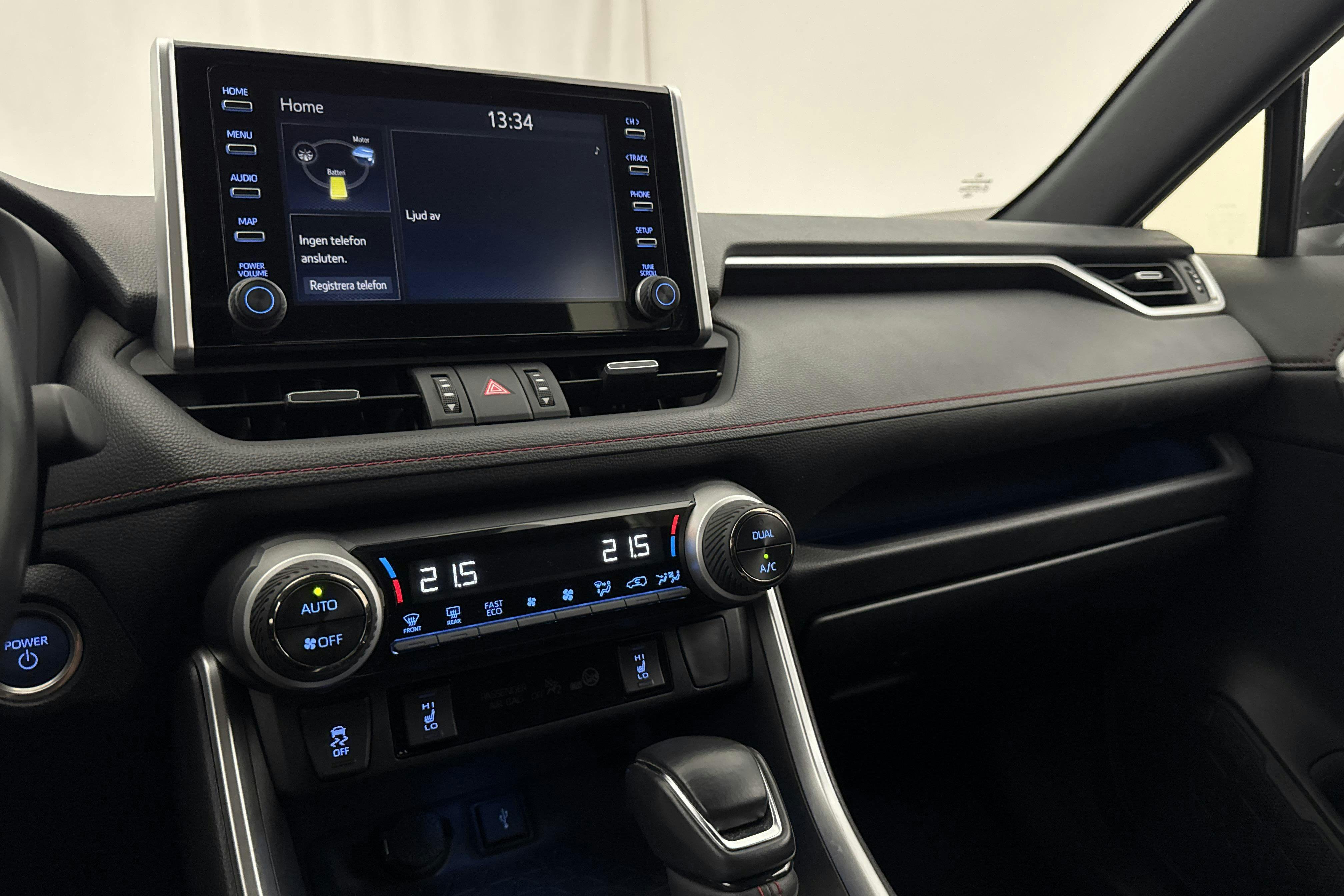 Vehicle Image 12