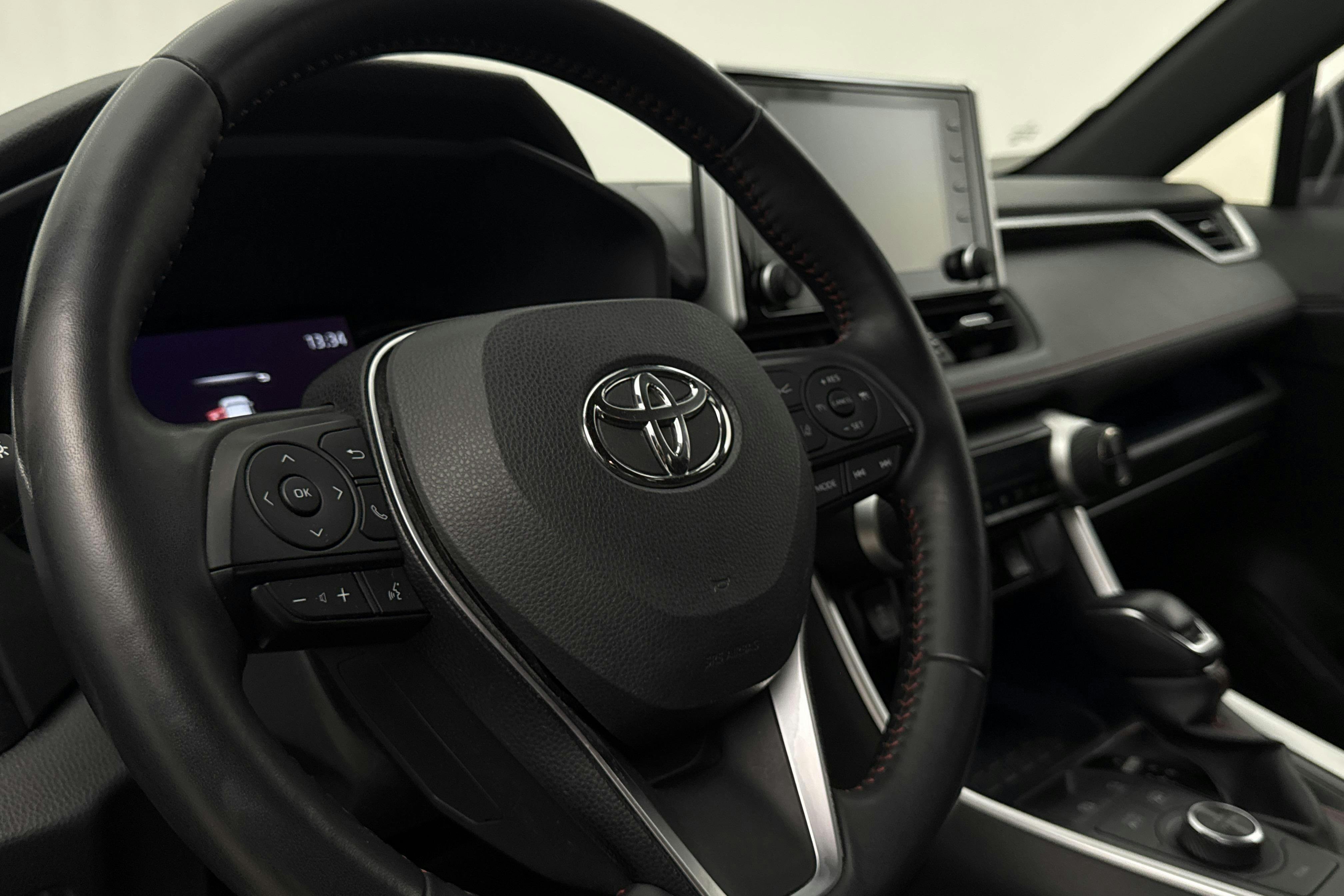 Vehicle Image 14