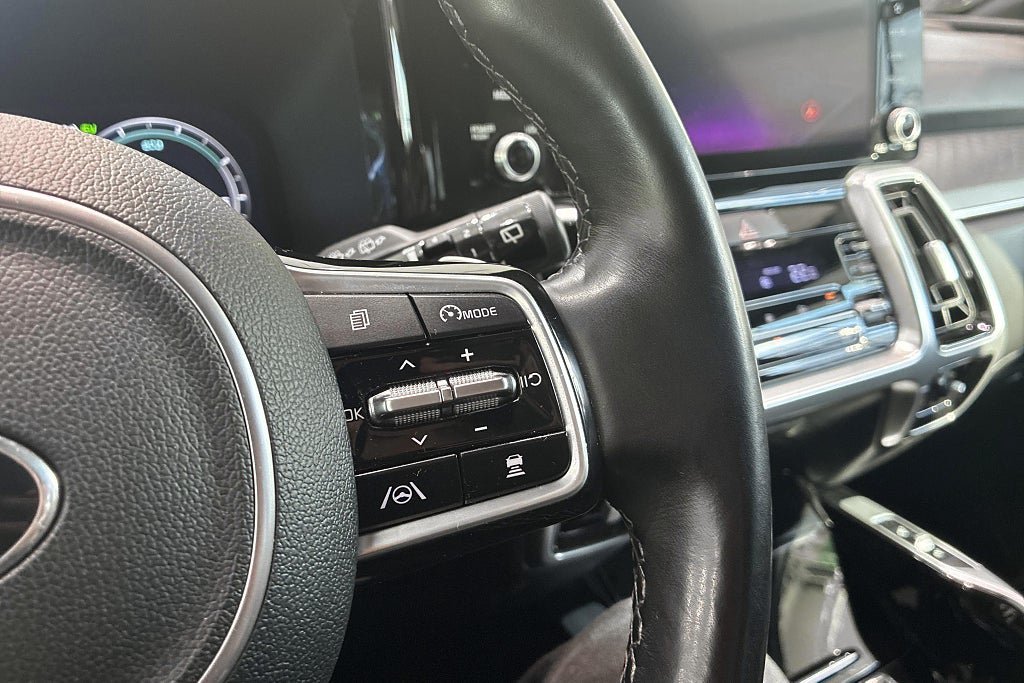 Vehicle Image 23