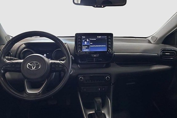 Vehicle Image 10