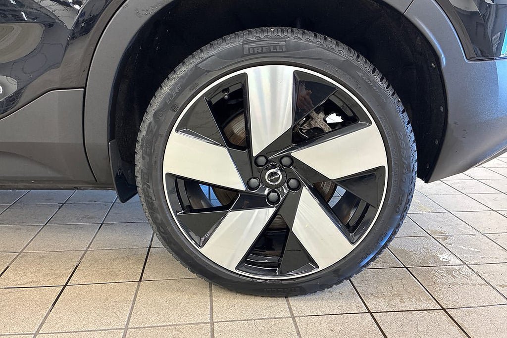 Vehicle Image 17