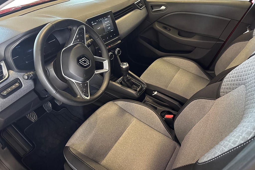 Vehicle Image 8