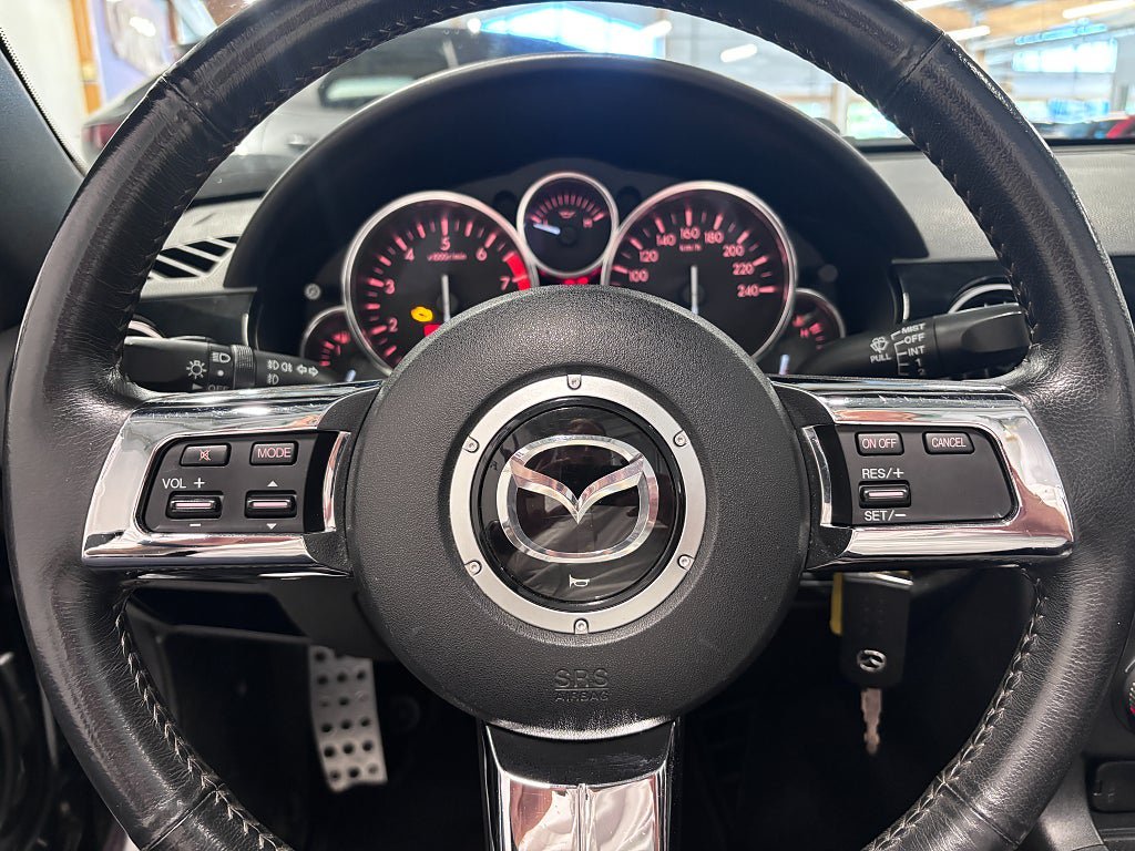 Vehicle Image 10