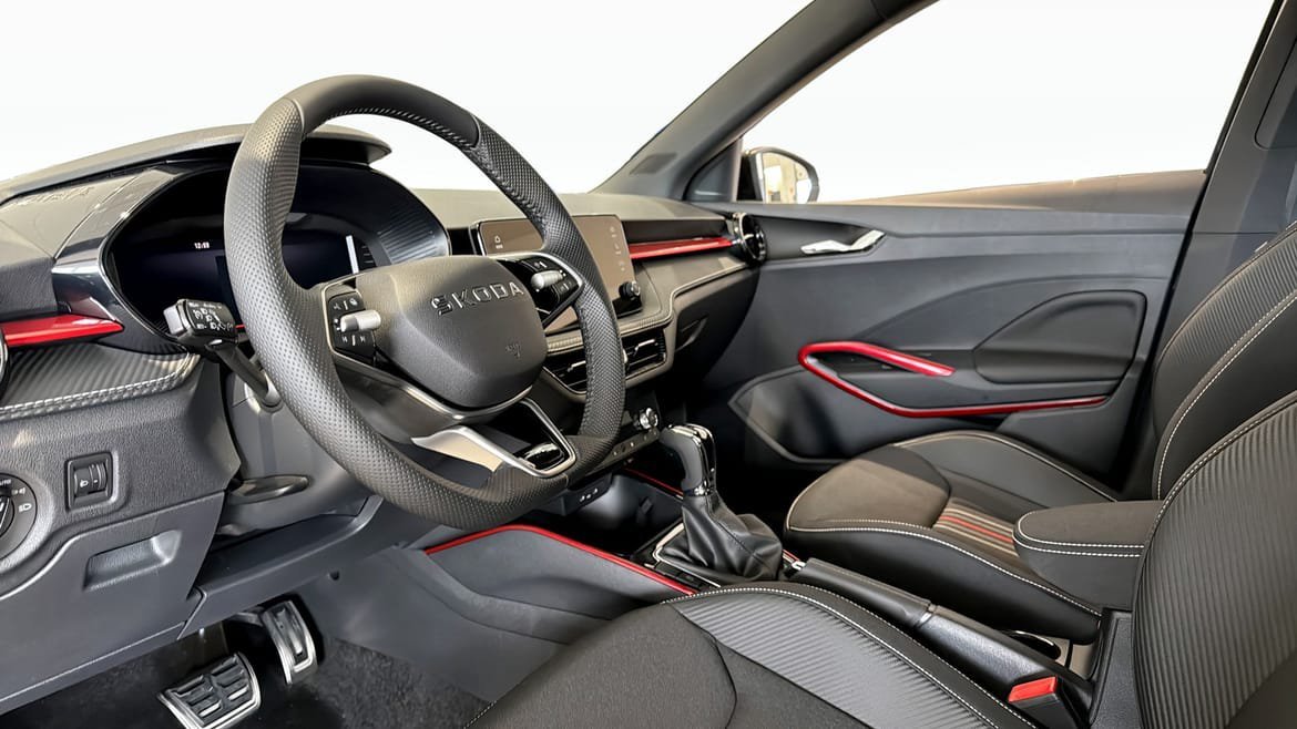 Vehicle Image 7