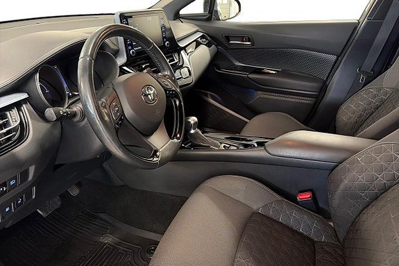 Vehicle Image 10