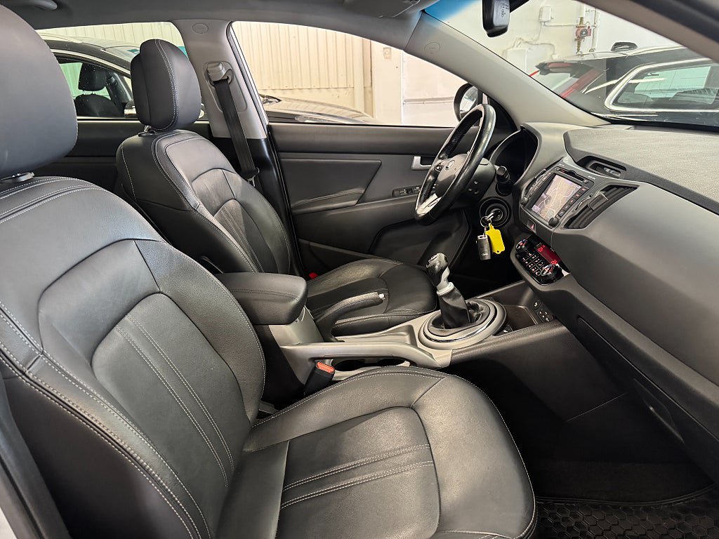 Vehicle Image 18