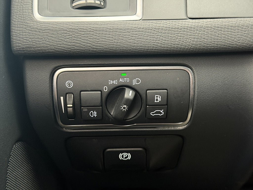 Vehicle Image 28