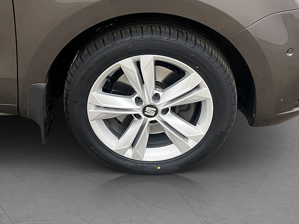 Vehicle Image 32