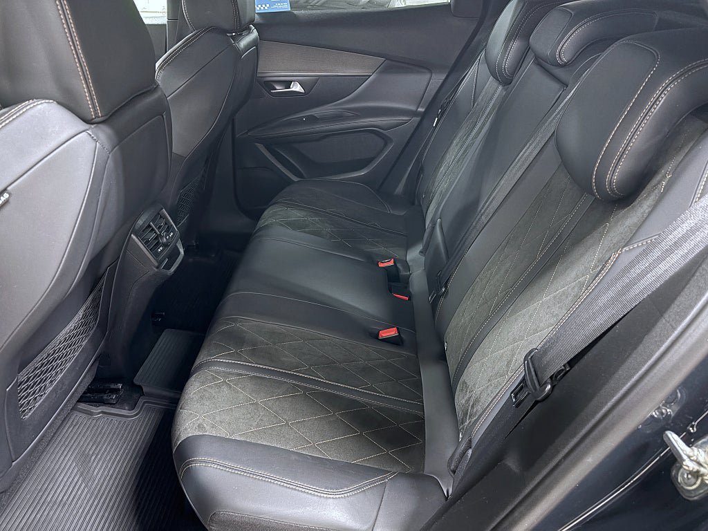 Vehicle Image 17
