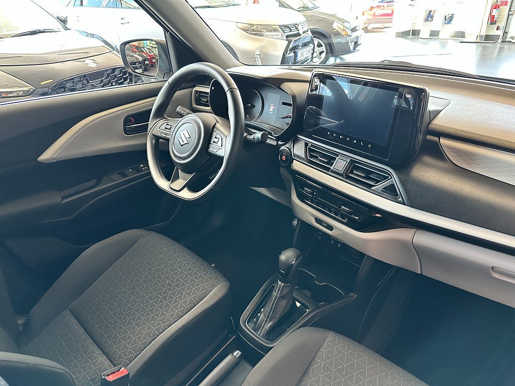 Vehicle Image 11