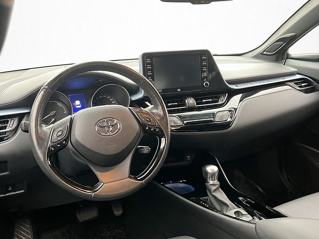 Vehicle Image 10