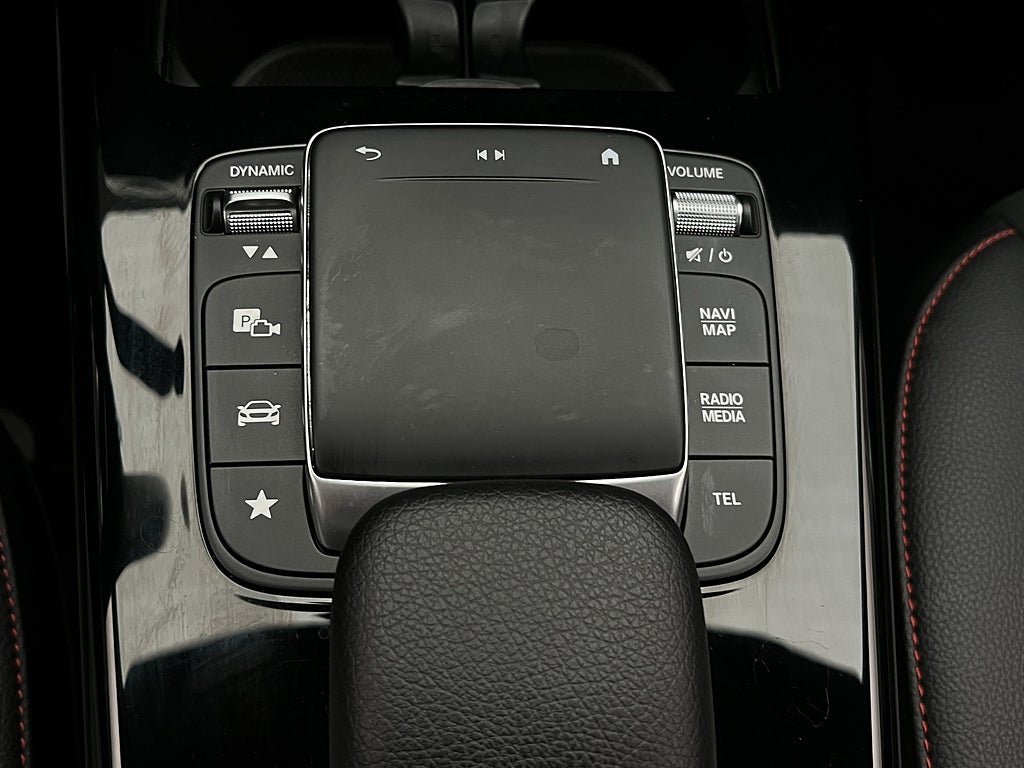 Vehicle Image 23