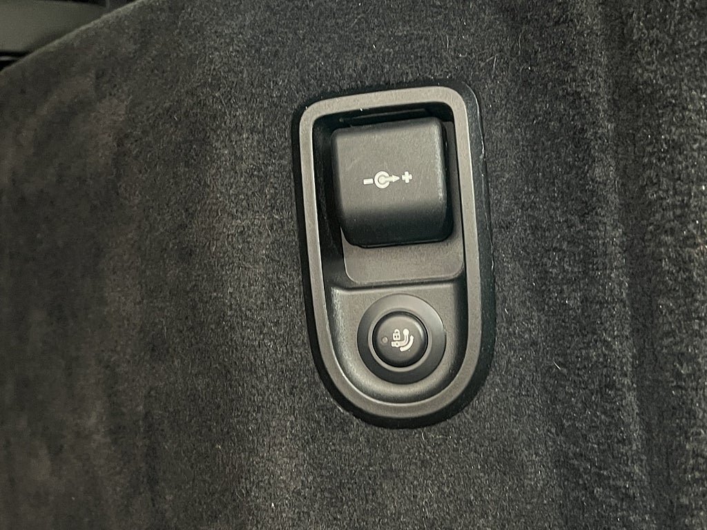 Vehicle Image 29