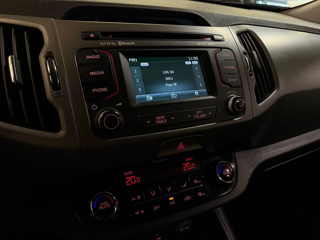 Vehicle Image 14