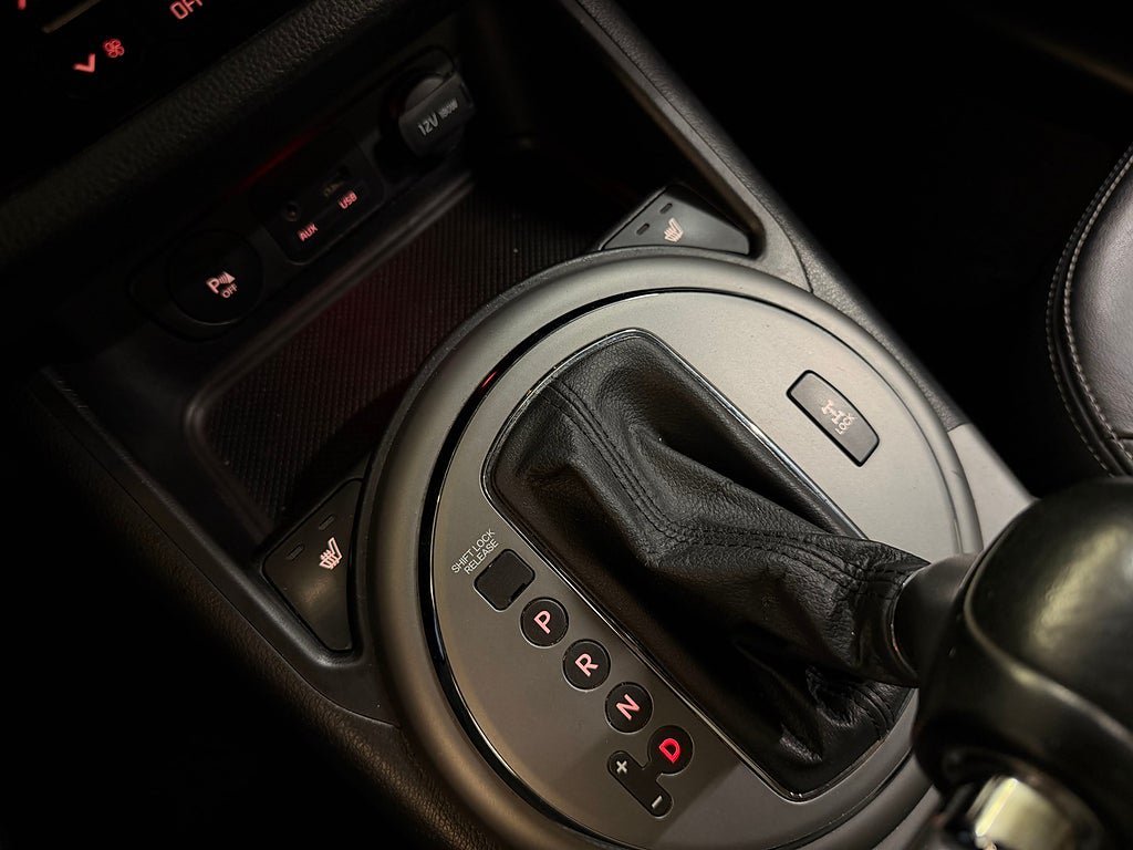Vehicle Image 16